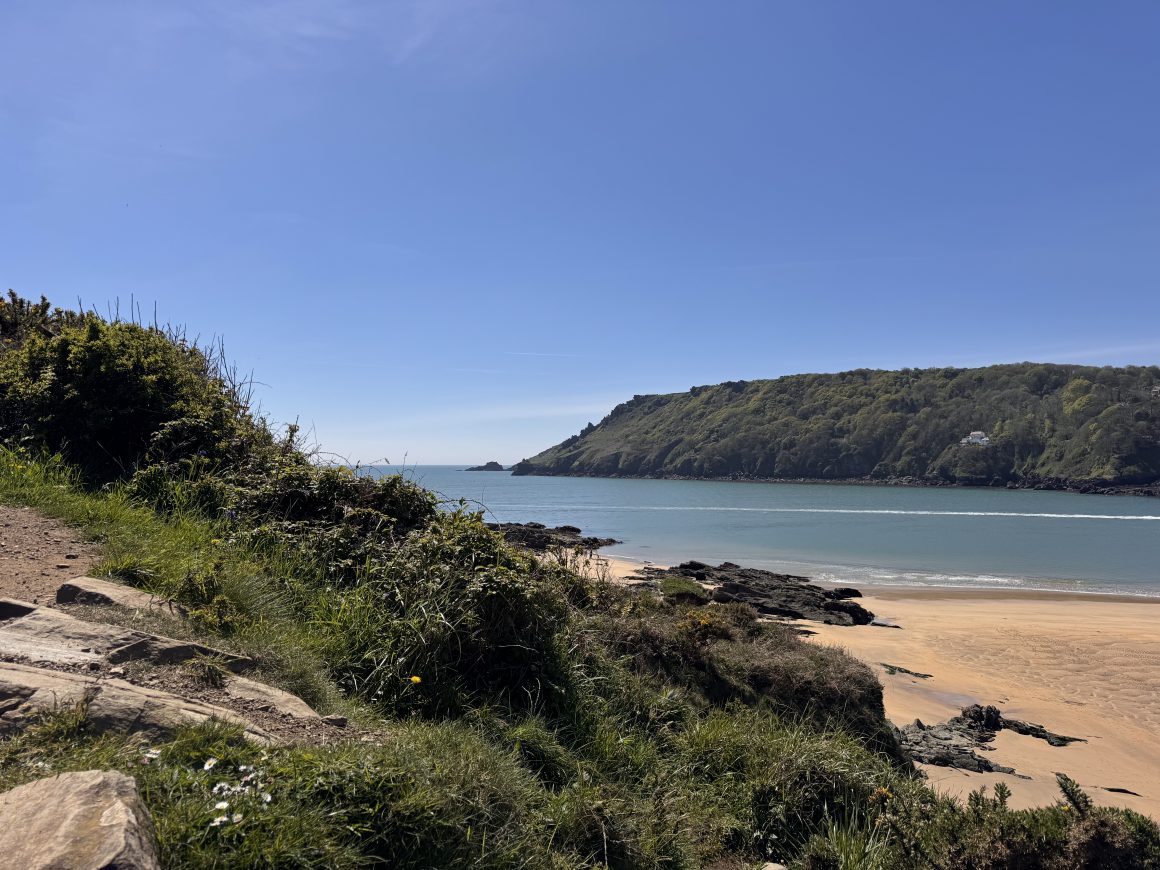 Gara Rock Walk Gara Rock Coastal Walk from Salcombe: A Dog-Friendly South West Coast Path Adventure